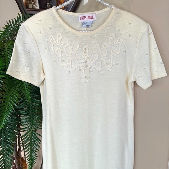 VINTAGE Maggy London Cream Wool Knit Short Sleeve Shift Dress Beaded Appliqué - Picture 3 of 15